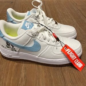 Women’s Brand New NIKE Air Force 1 Indigo size 7.5